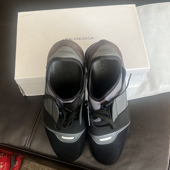 Men Balenciaga - Picture 3 of 3